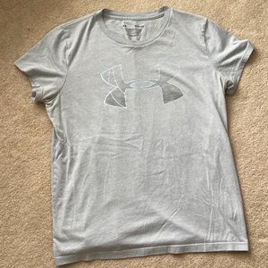 WOMAN’s Under Armour T-shirt SIZE L